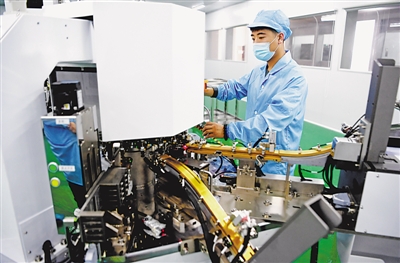 <p>　　⑤對半導體模塊進行各項參數的測試，剔除不合格產品。</p>