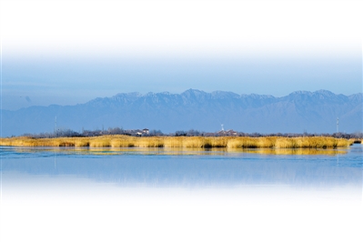 <p>　　沙湖風(fēng)景區(qū)空氣通透水天一色。</p>