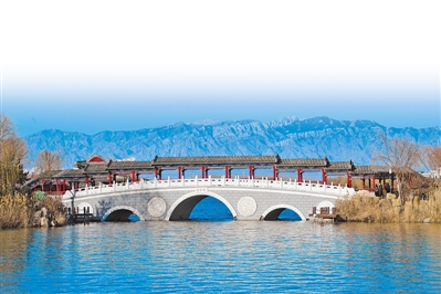 <p>　　閱海湖畔，天藍(lán)水清。本版圖片均本報(bào)記者　馬楠　攝</p>