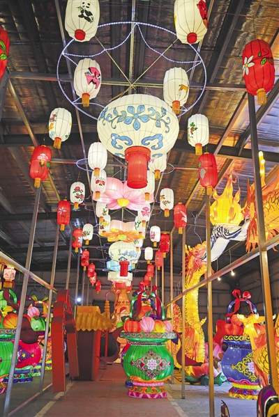 <p>　　　　新和馬社火傳承保護(hù)基地</p>