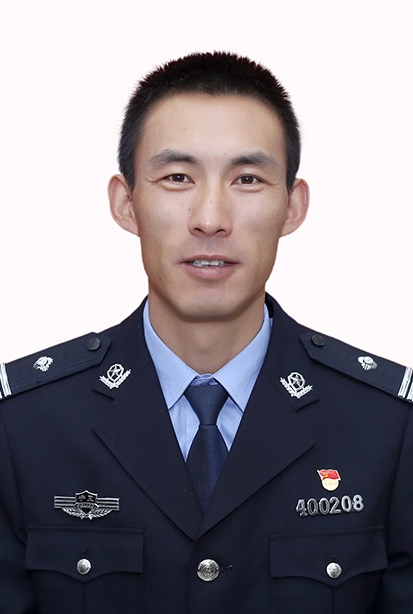 楊旭.jpg