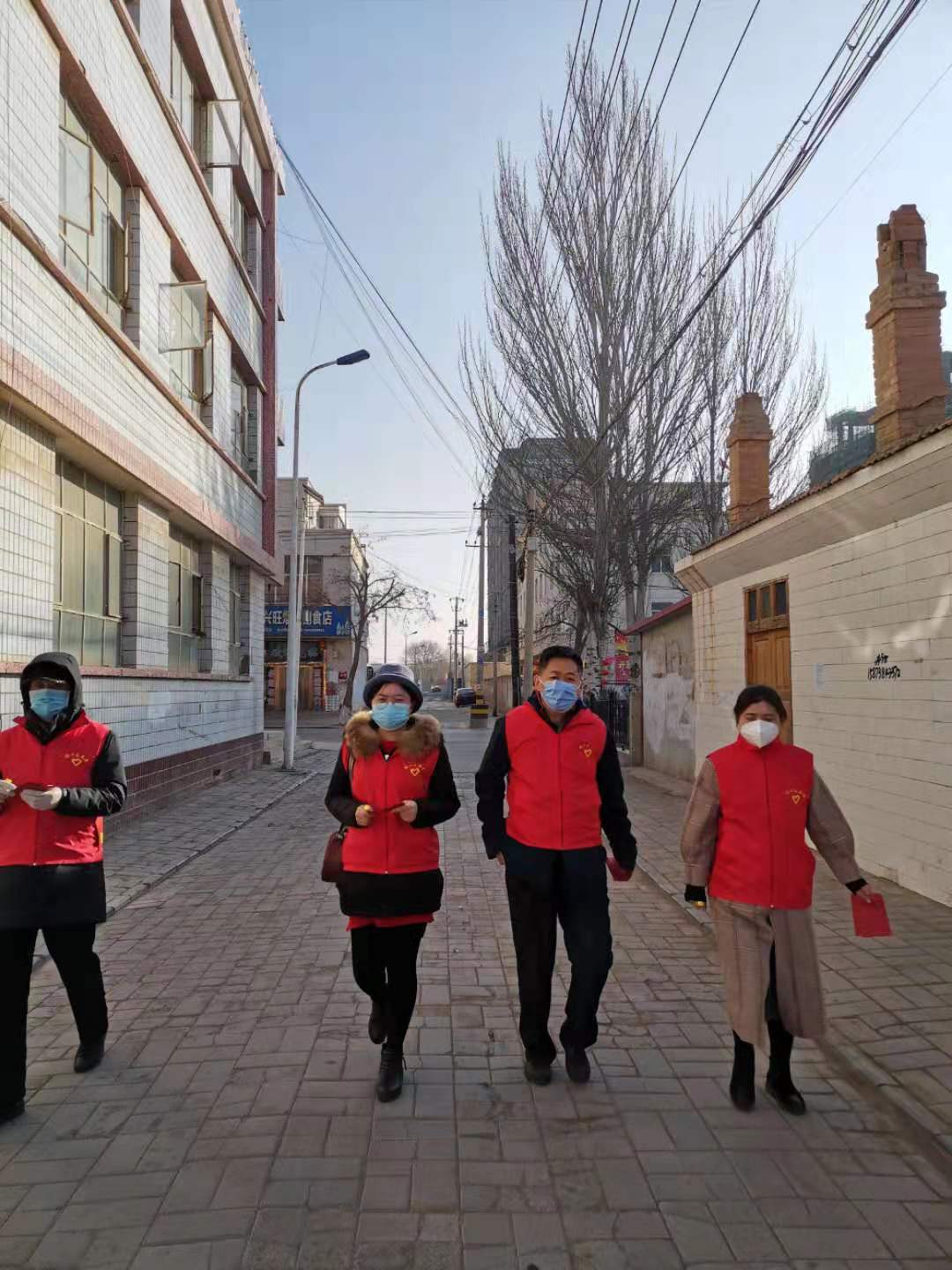 到社區(qū)開展志愿服務(wù).JPG