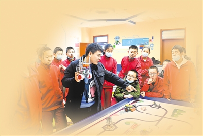 <p>　　我區大力推動基礎教育質量提升行動，著力提升青少年科學素養。</p>