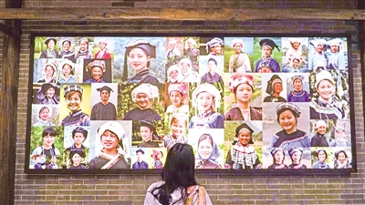     8月24日，記者來到廣西民族博物館，見到這幅展現各民族笑臉的照片。廣西擁有壯、漢、瑤、苗、侗、仫佬、毛南、回、京、彝、水、仡佬12個世居民族，少數民族人口占廣西總人口的39%。